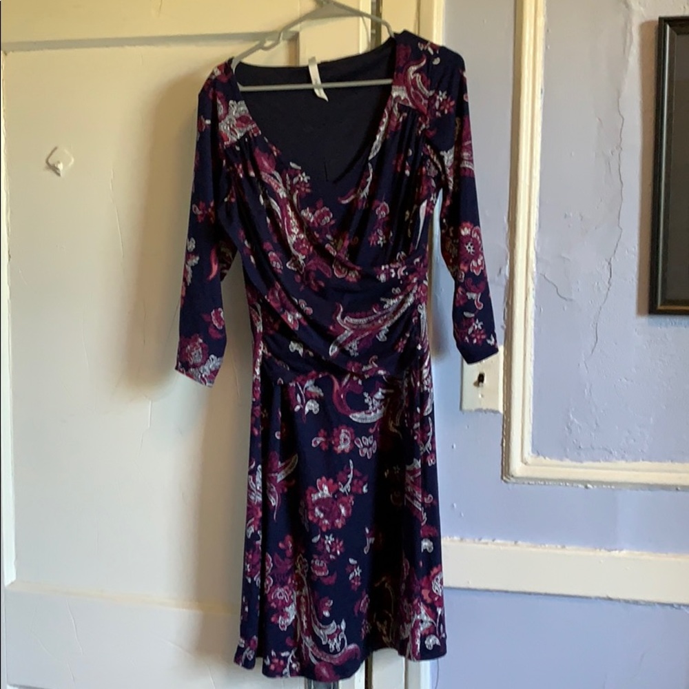 Navy/burgundy, three quarter sleeve dress